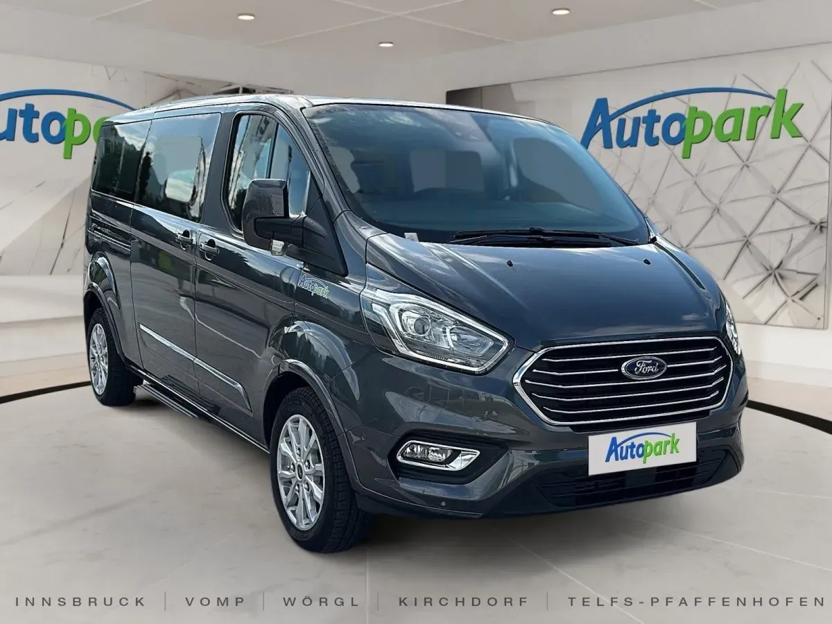 Ford Tourneo Custom Titanium 320 L2 2023 photo 3