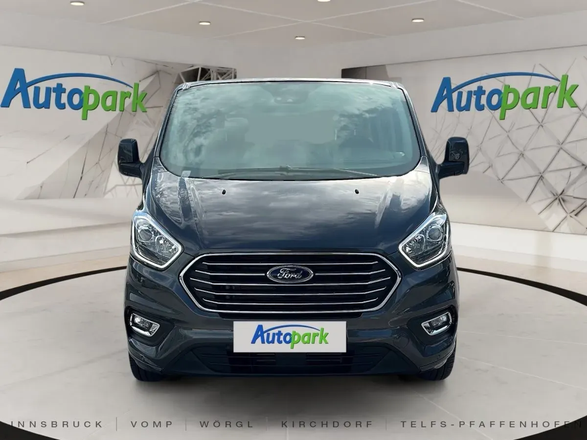 Ford Tourneo Custom Titanium 320 L2 2023 photo 2