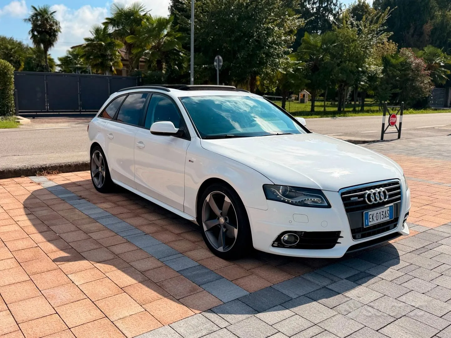 Audi A4 Avant 2011 photo 3