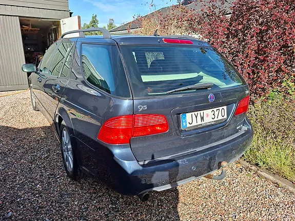 Saab 9-5 2010 photo 3