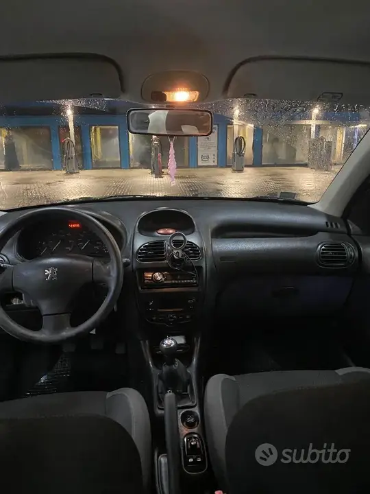 Peugeot 206 2003 photo 4