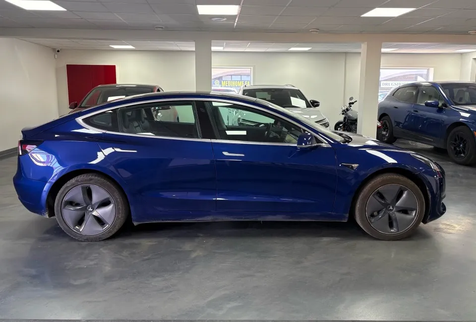 Tesla Model 3 2020 photo 3