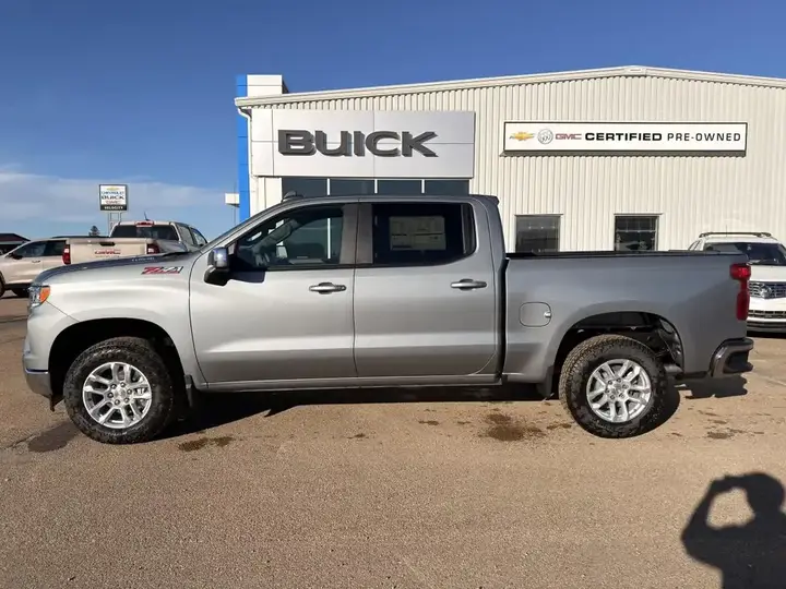 Chevrolet Silverado 1500 2026 photo 2