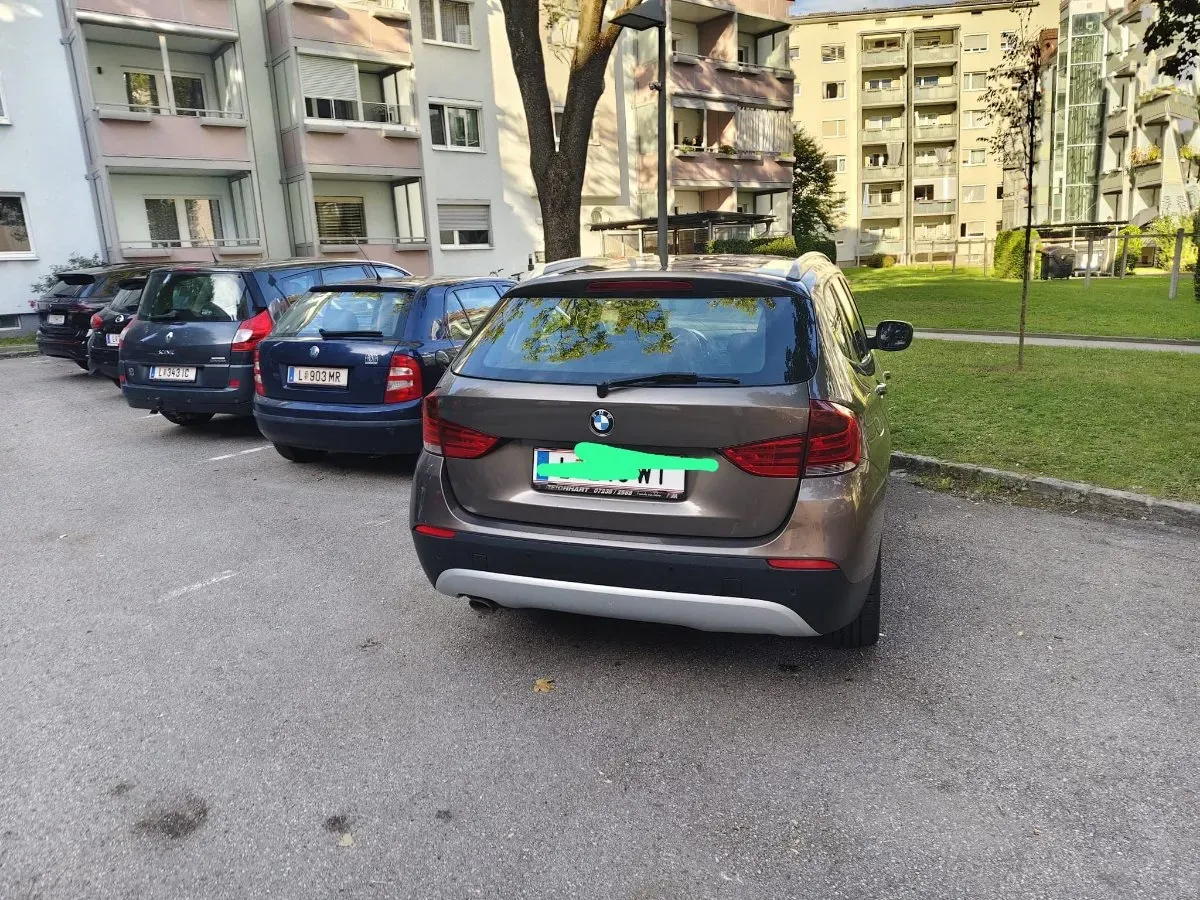 BMW X1 2011 photo 2