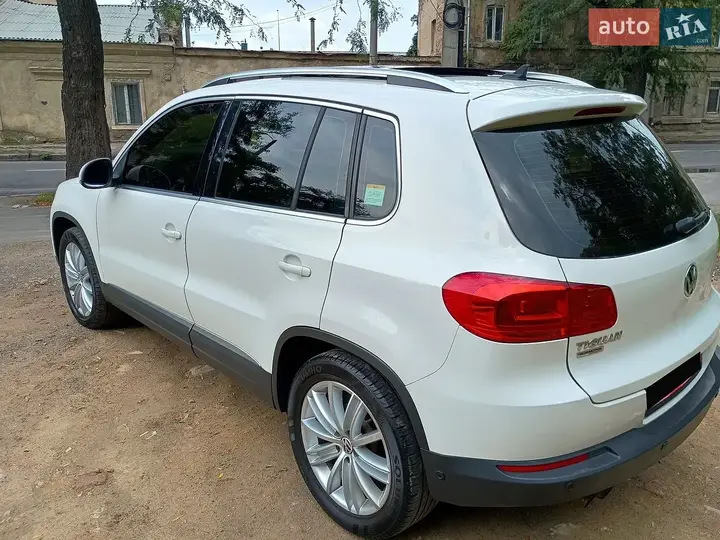 Volkswagen Tiguan 2011 photo 5
