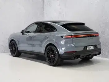 Porsche Cayenne 2024 photo 3