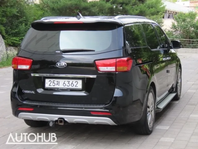 Kia Carnival 2018 photo 3