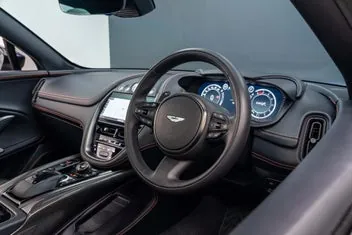 Aston Martin Dbx 2023 photo 4