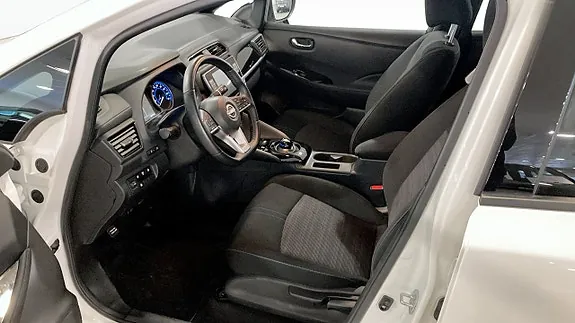 Nissan Leaf 2023 photo 4