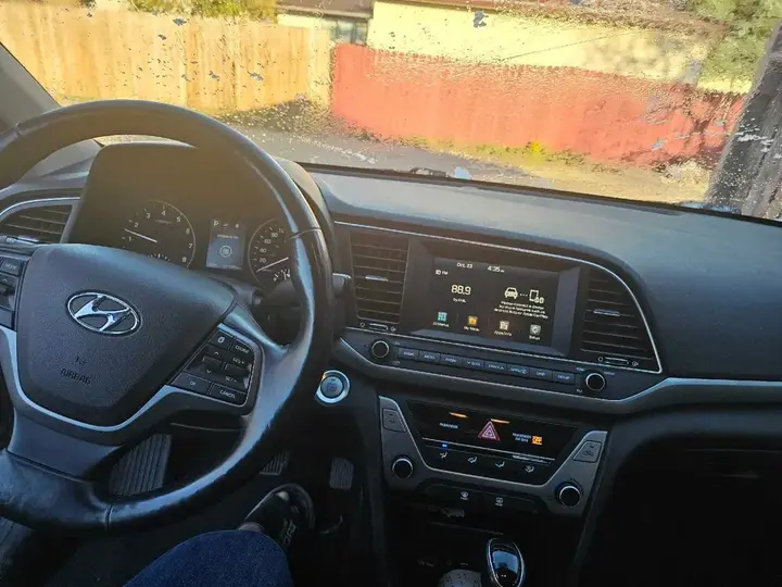 Hyundai Elantra 2018 photo 5