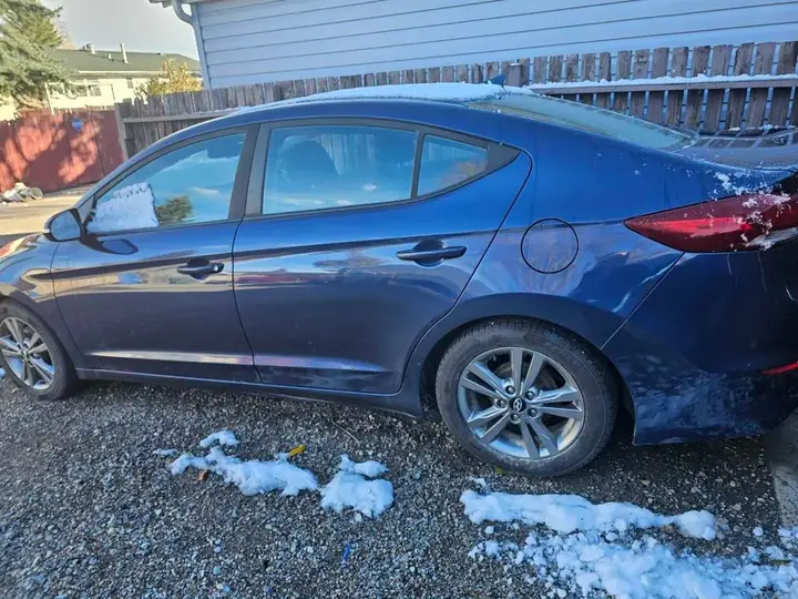 Hyundai Elantra 2018 photo 2