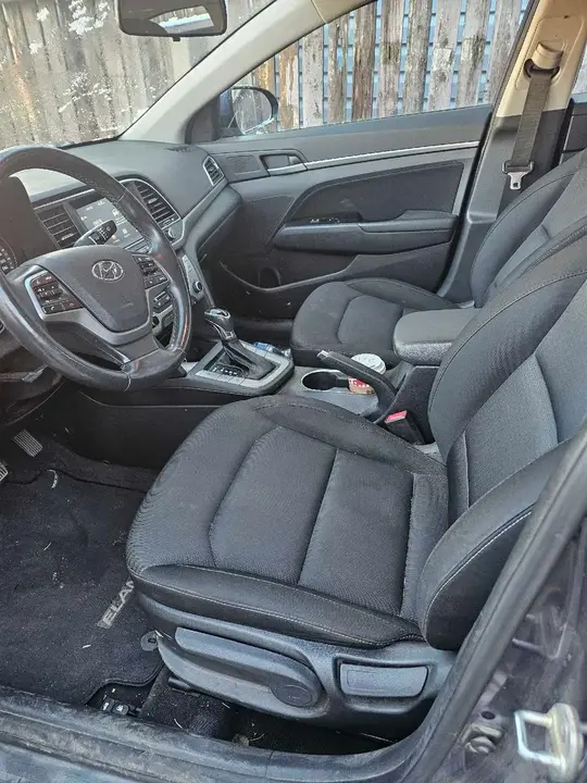 Hyundai Elantra 2018 photo 4
