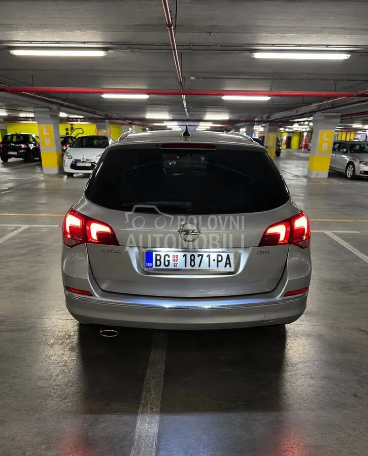 Opel Astra 2015 photo 2