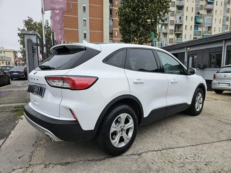 Ford Kuga 2022 photo 4