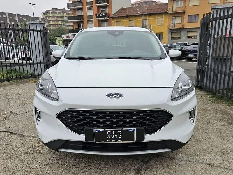 Ford Kuga 2022 photo 2