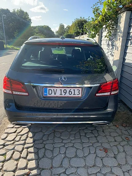 Mercedes-Benz E220 2015 photo 2