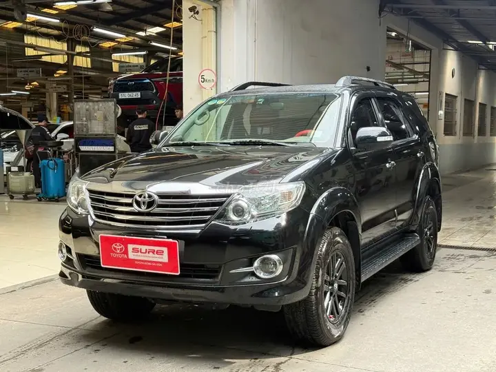 Toyota Fortuner 2015 photo 2