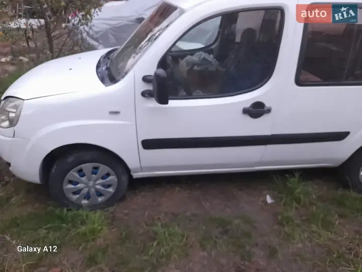Fiat Doblo 2006 photo 2