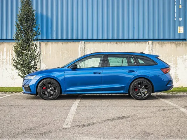 Skoda Octavia 2022 photo 2