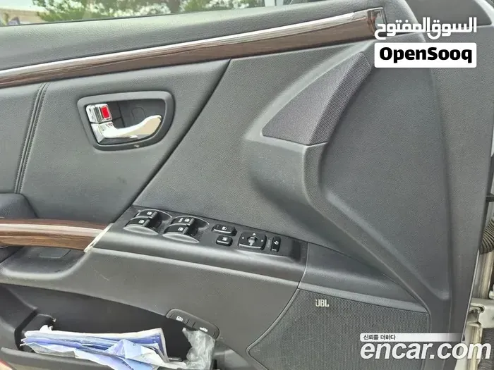 Hyundai Azera 2010 photo 2