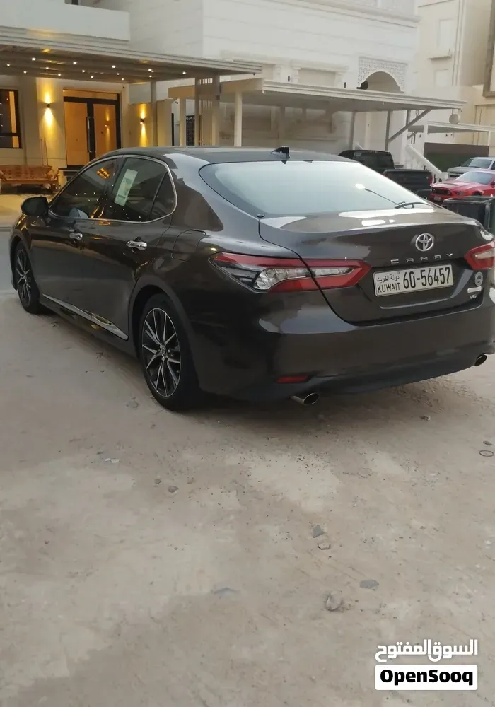 Toyota Camry 2022 photo 2