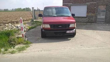 Ford E150 Econoline
