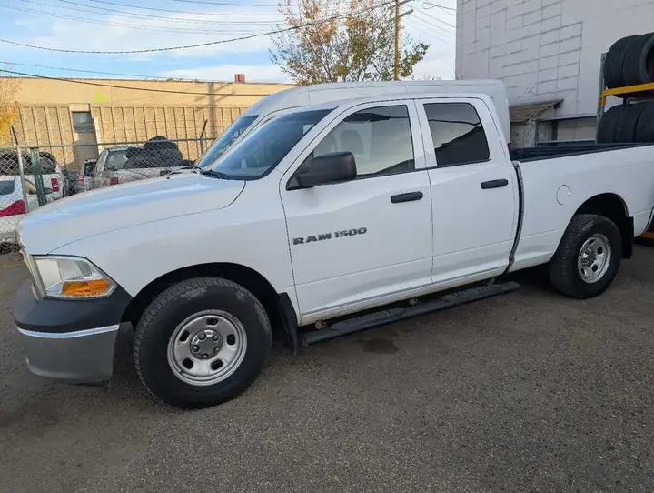 Dodge Ram 1500 2012 photo 2