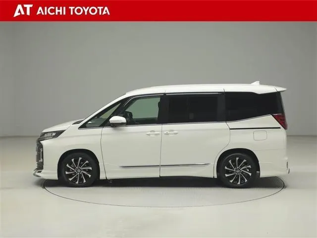 Toyota Corolla Hybrid Sz 2025 photo 3