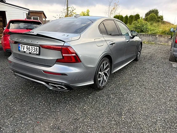 Volvo S60 2020 photo 2