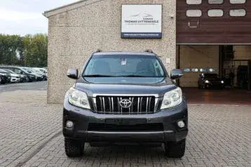 Toyota Land Cruiser 2010 photo 2