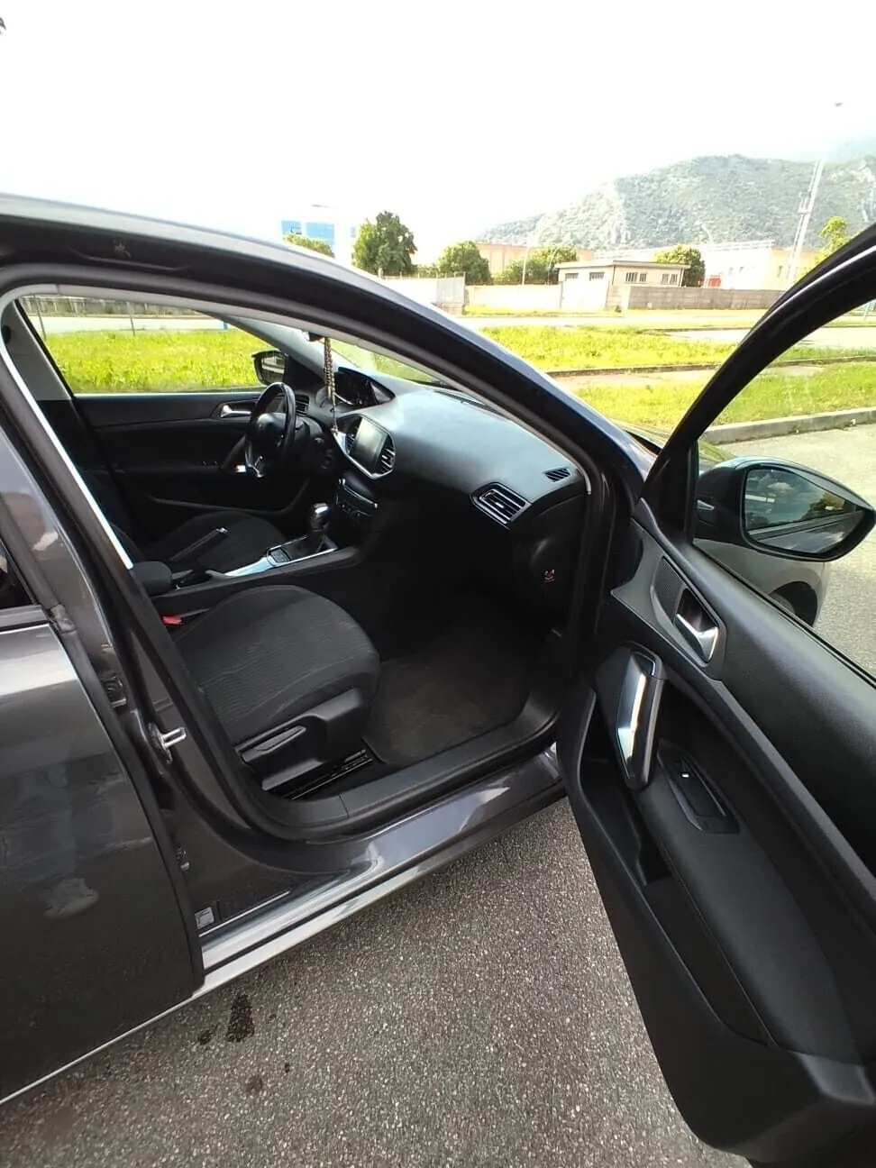 Peugeot 308 2017 photo 3