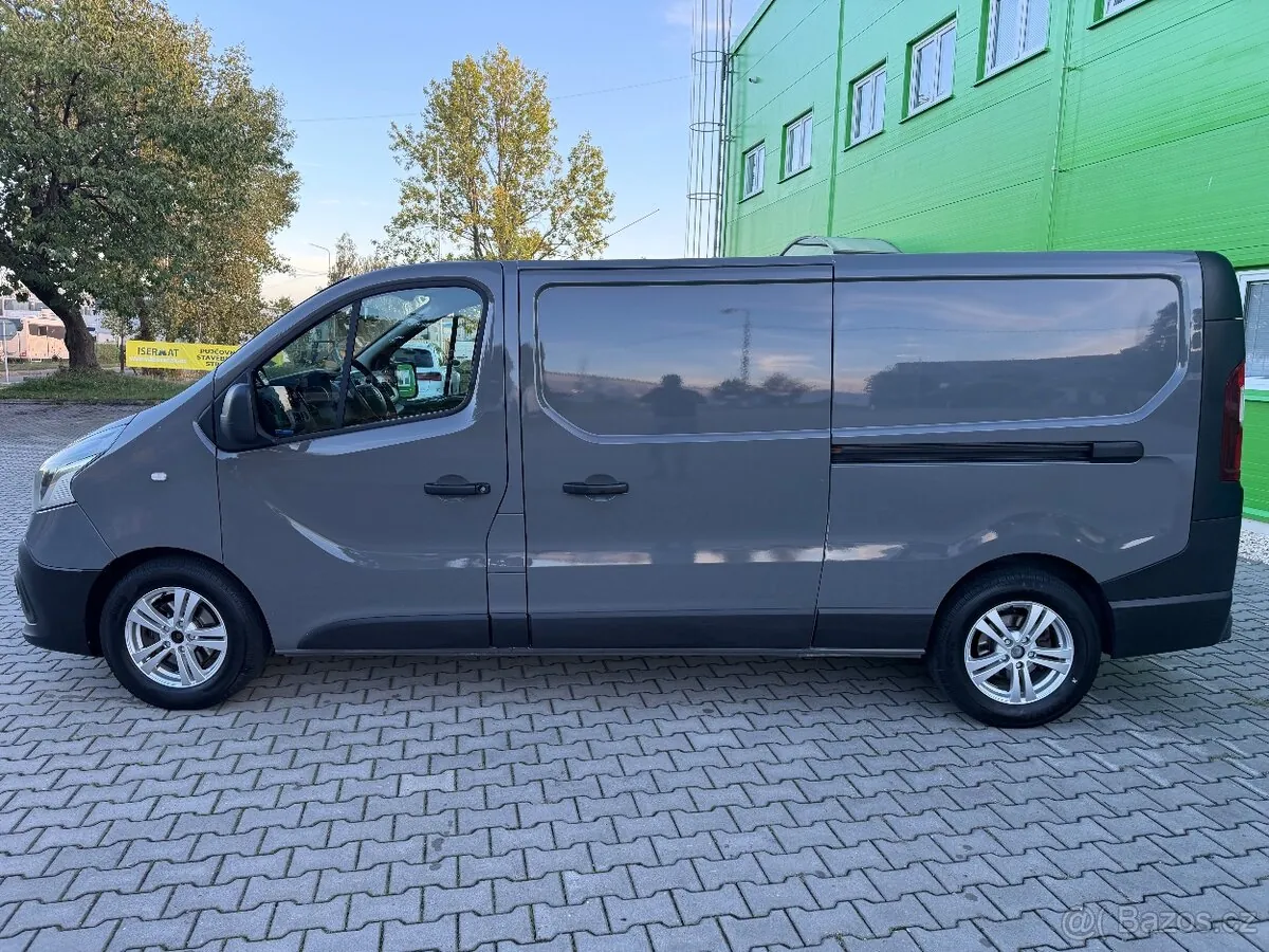 Renault Trafic 2015 photo 3