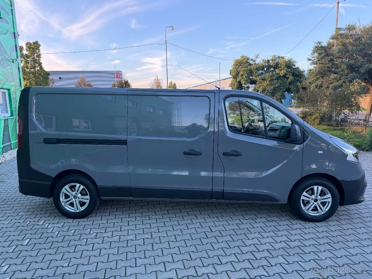 Renault Trafic 2015 photo 4