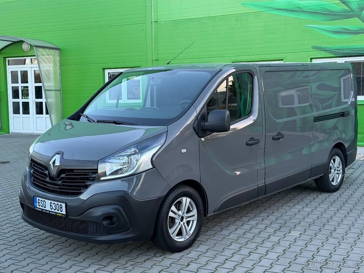 Renault Trafic 2015 photo 2