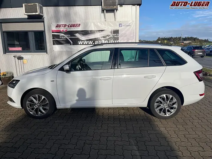 Skoda Fabia 2023 photo 2