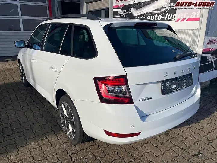 Skoda Fabia 2023 photo 3