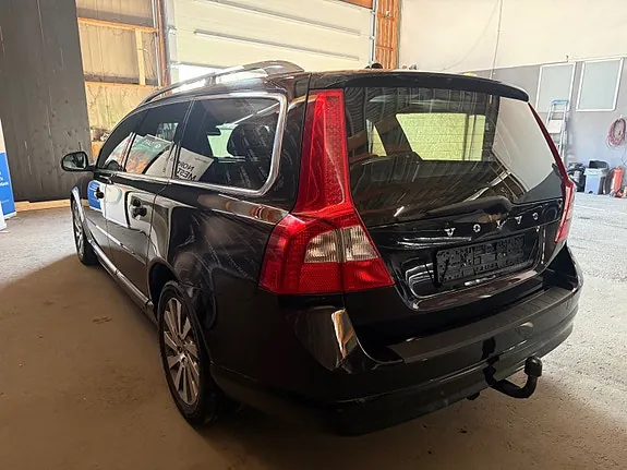 Volvo V70 2012 photo 5