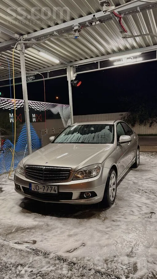 Mercedes-Benz C220 2007 photo 2