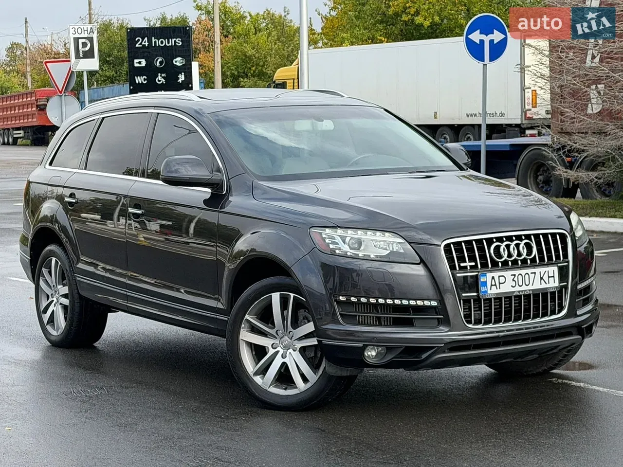 Audi Q7 2013 photo 3