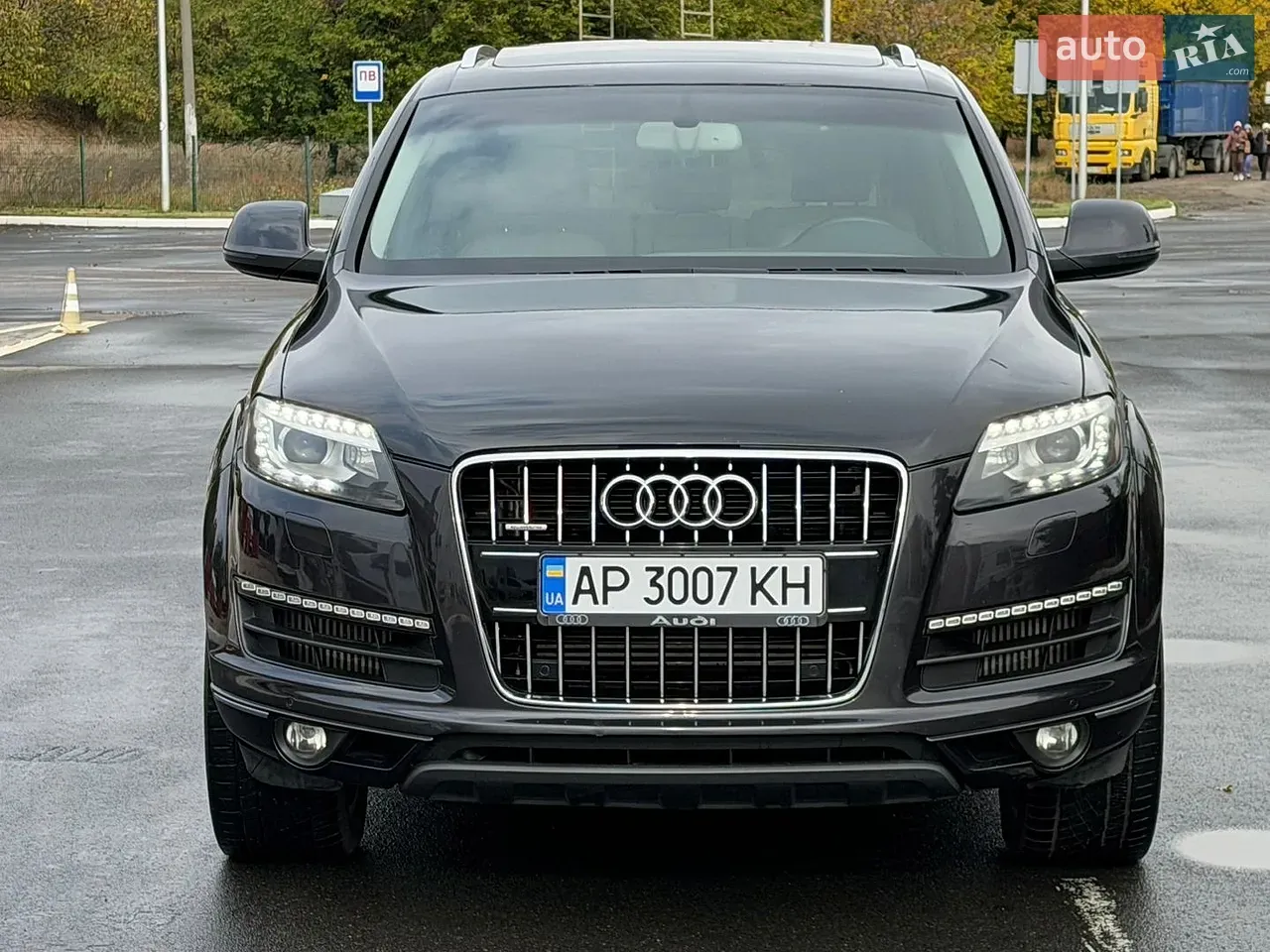 Audi Q7 2013 photo 2