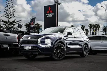 Mitsubishi Outlander 2024 photo 2
