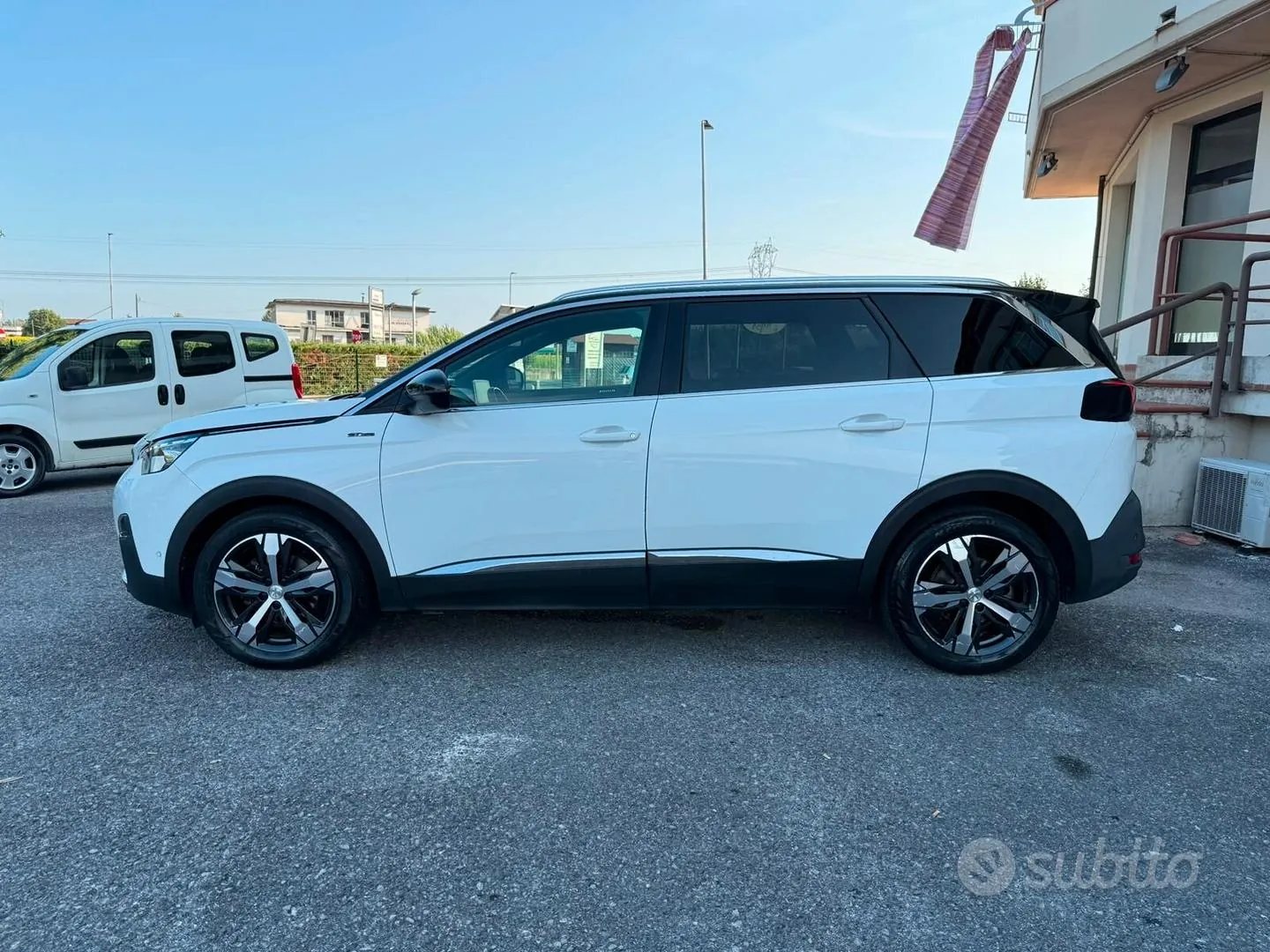 Peugeot 5008 2019 photo 4
