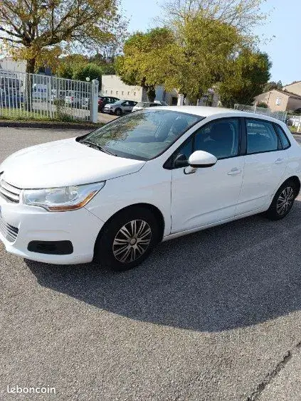 Citroen C4 2011 photo 2
