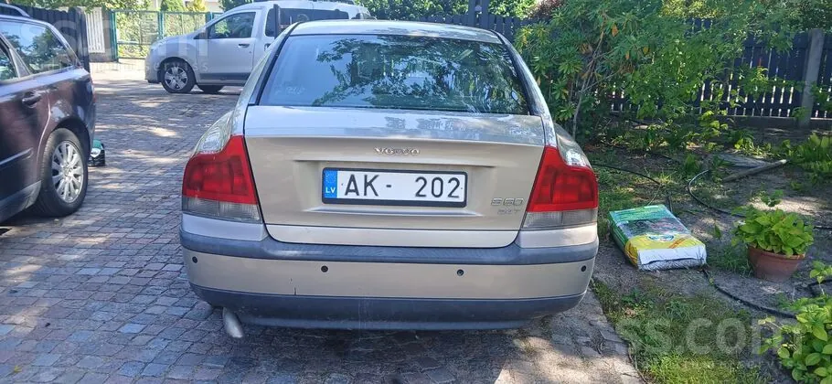 Volvo S60
