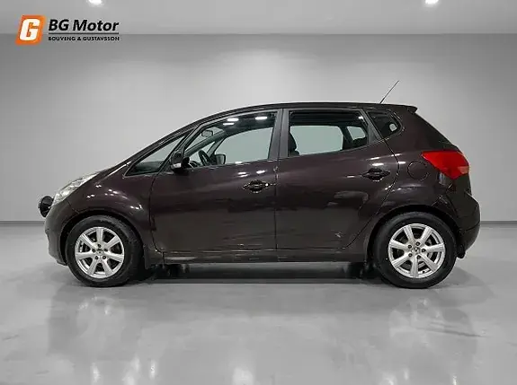 Kia Venga 2010 photo 2