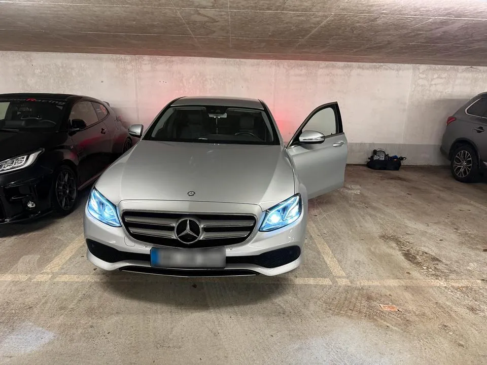 Mercedes-Benz E 220