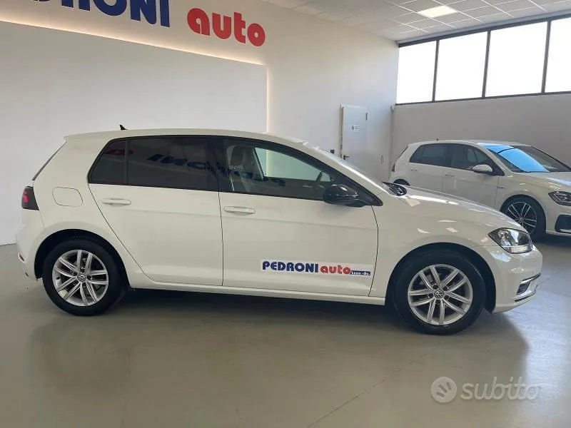 Volkswagen Golf 2017 photo 2