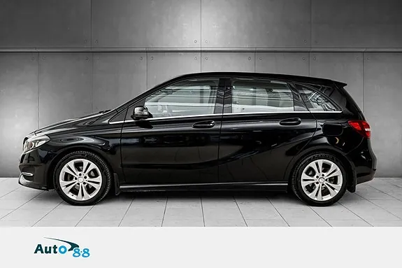 Mercedes-Benz B180 2015 photo 3