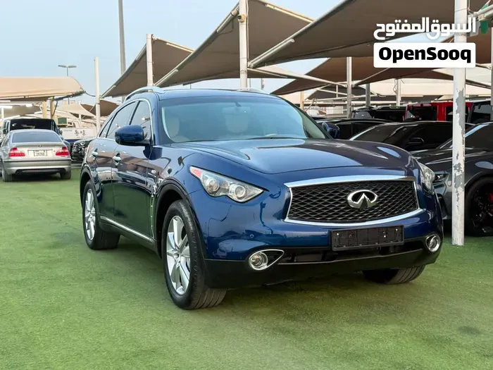Infiniti Q70 2017 photo 2