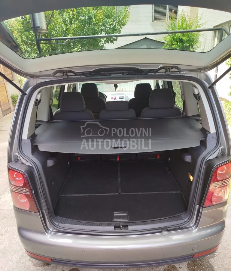 Volkswagen Touran 2010 photo 5